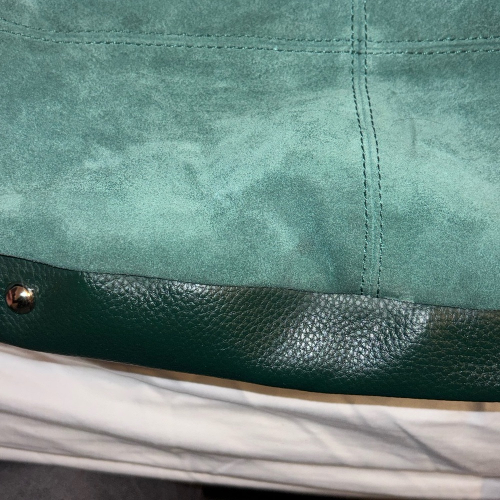 Tignanello Forest Green Suede Shoulder Expandable Bag. Zip Sides Change Size. - Picture 16 of 17